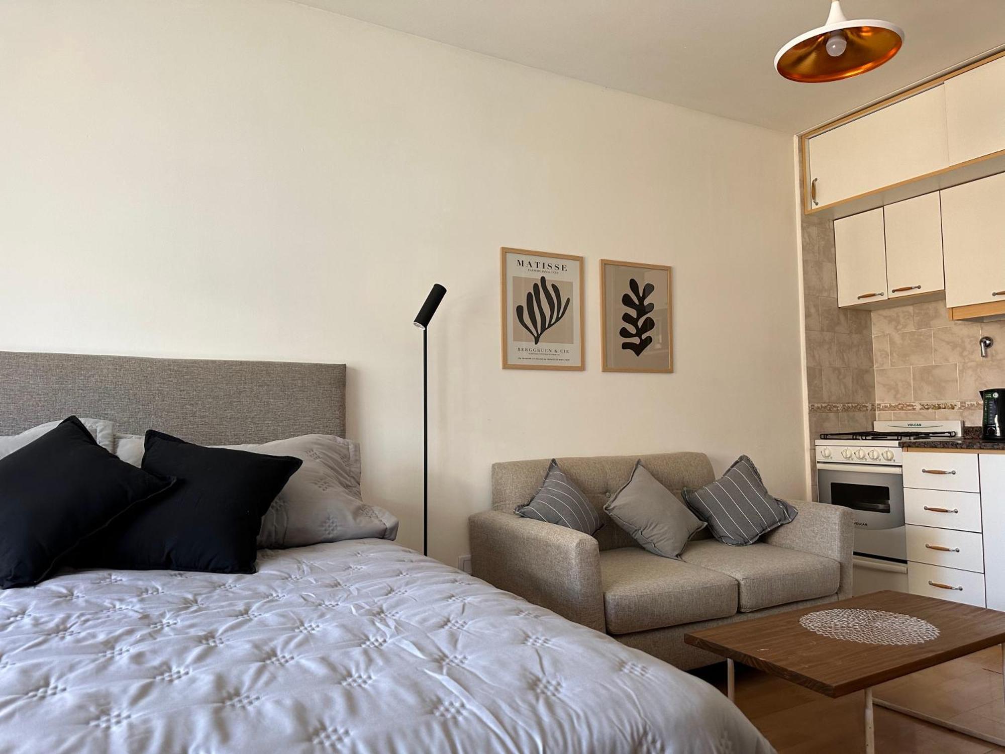Charming & Comfy Almagro Gem: Balcony ~ Double Bed Ciudad Autónoma de Buenos Aires
