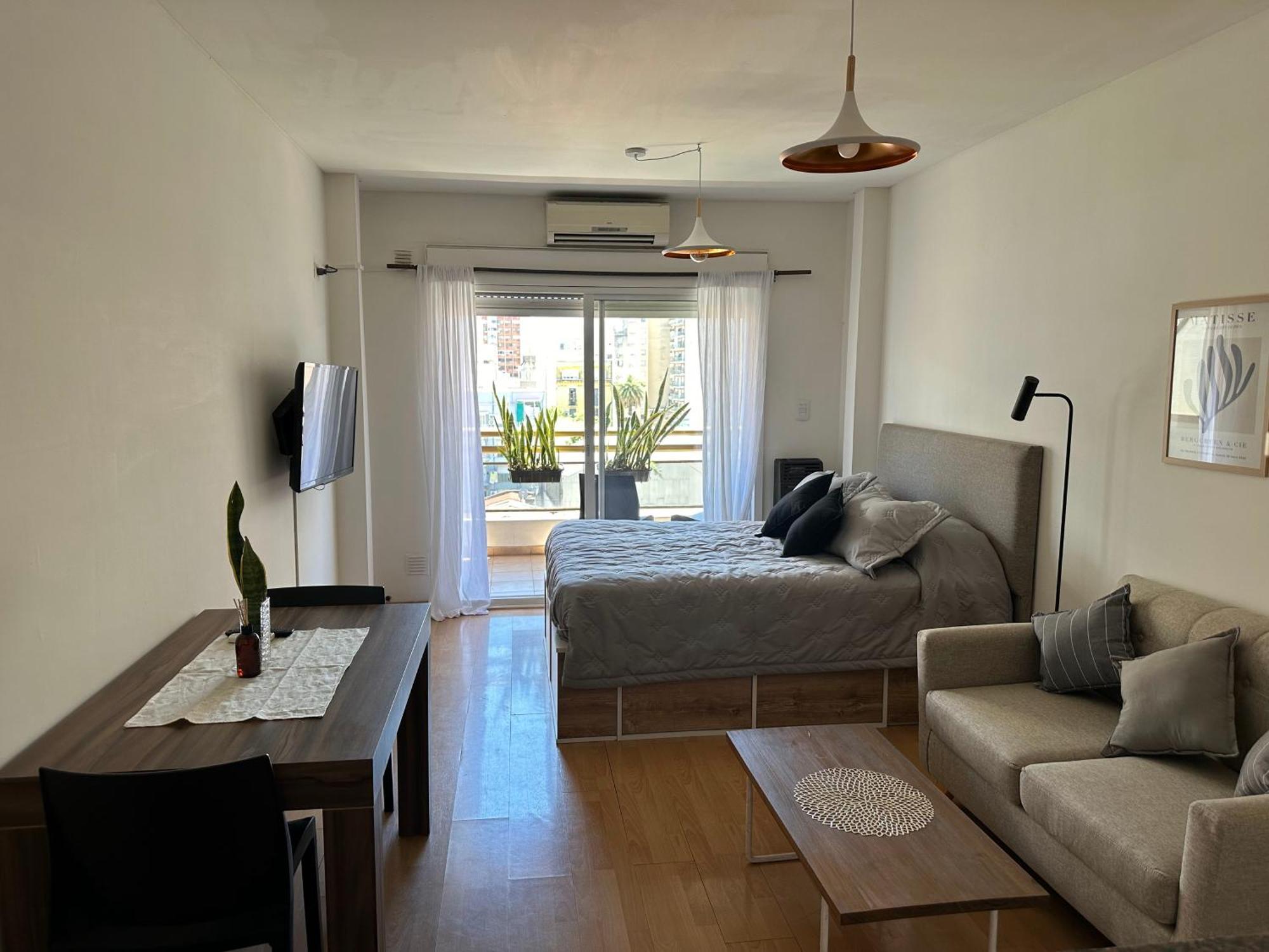 Charming & Comfy Almagro Gem: Balcony ~ Double Bed Buenos Aires
