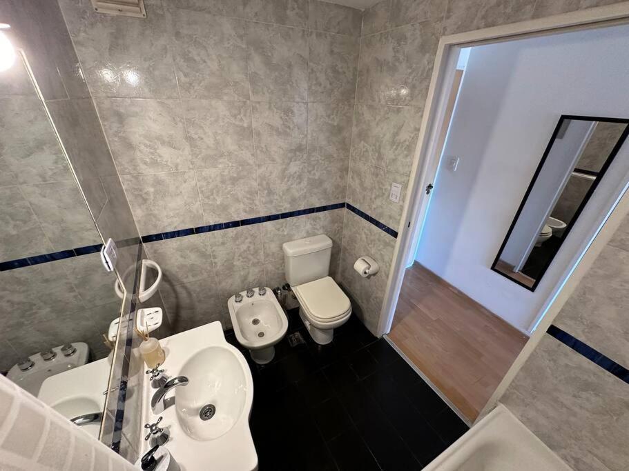 Charming & Comfy Almagro Gem: Balcony ~ Double Bed Apartamento Buenos Aires